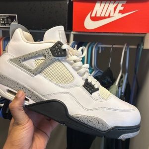 Jordan 4 White Cement (2016)